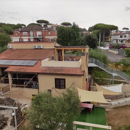 Villa Giuliana Stanze Con Bagno Interno In Villa A 350 Mt Spiaggia Libera Lido Delle Sirene Anzio Exterior foto